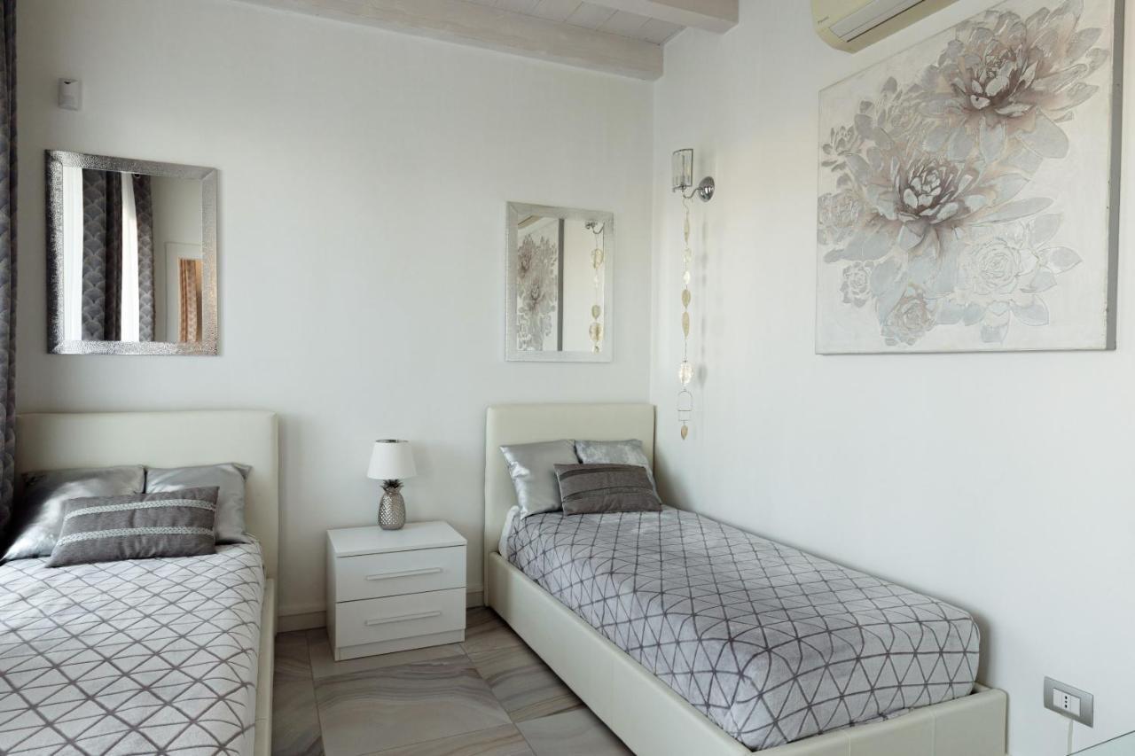 סירמיונה Apartment Blue Laguna מראה חיצוני תמונה