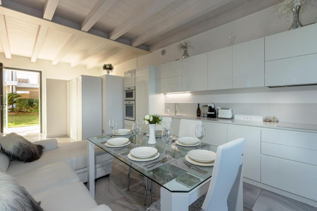 סירמיונה Apartment Blue Laguna מראה חיצוני תמונה
